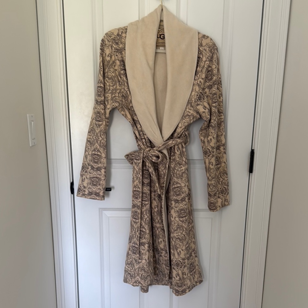 Ugg Bathrobe - image 1
